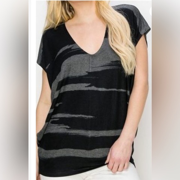 NWT Enti Clothing black/grey super soft, lightweight dolman tee - Picture 3 of 3